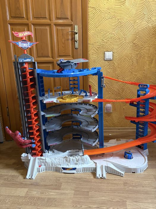 Мегагараж hot wheels горилла