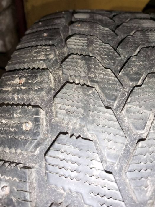 Резина зимняя 225/65/17
