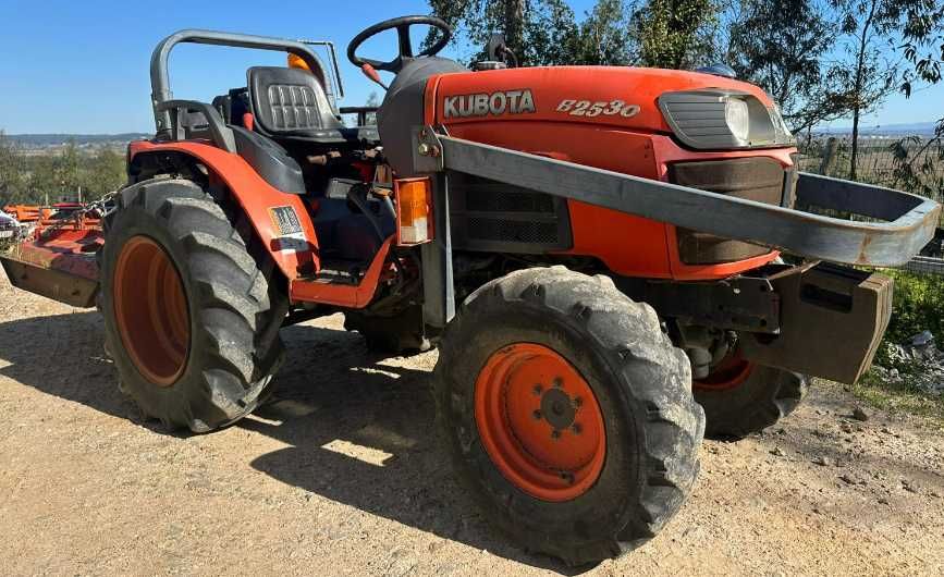Trator Agrícola Kubota B2530
