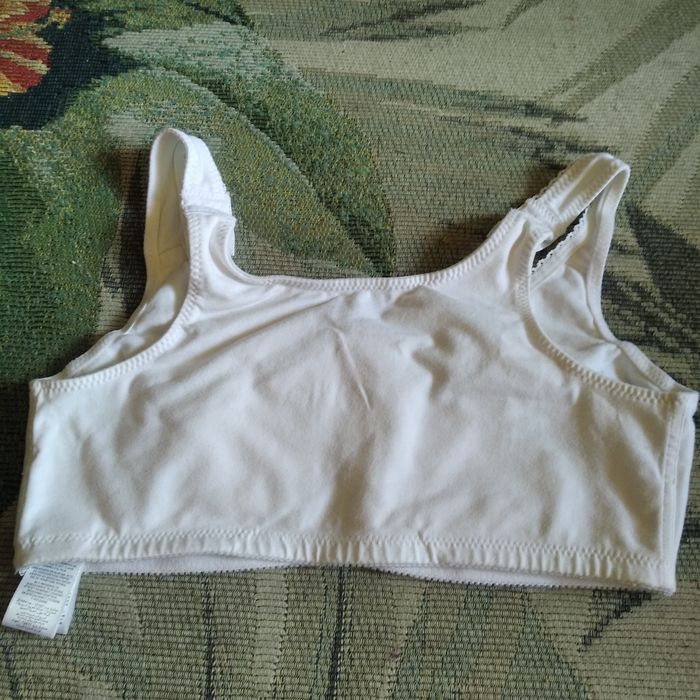 Biustonosz do karmienia rozmiar 80D Avon