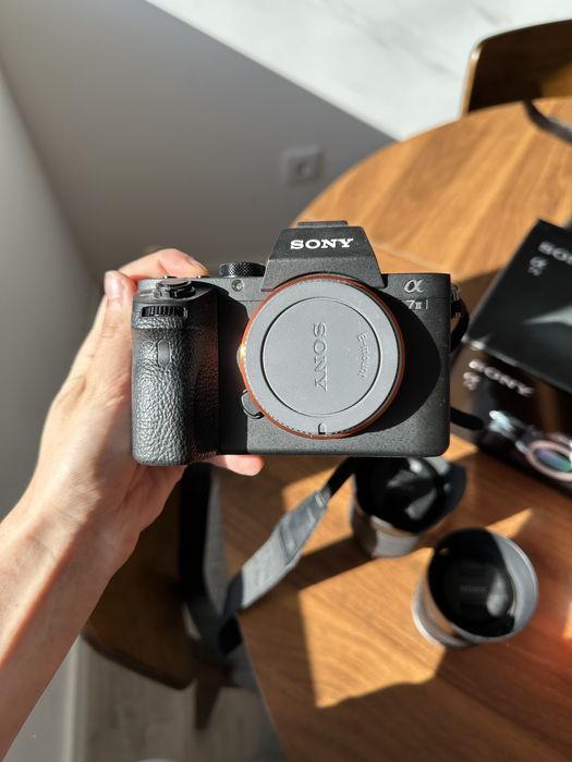 Sony alpha 7 II + 2 lentes + 2 baterias