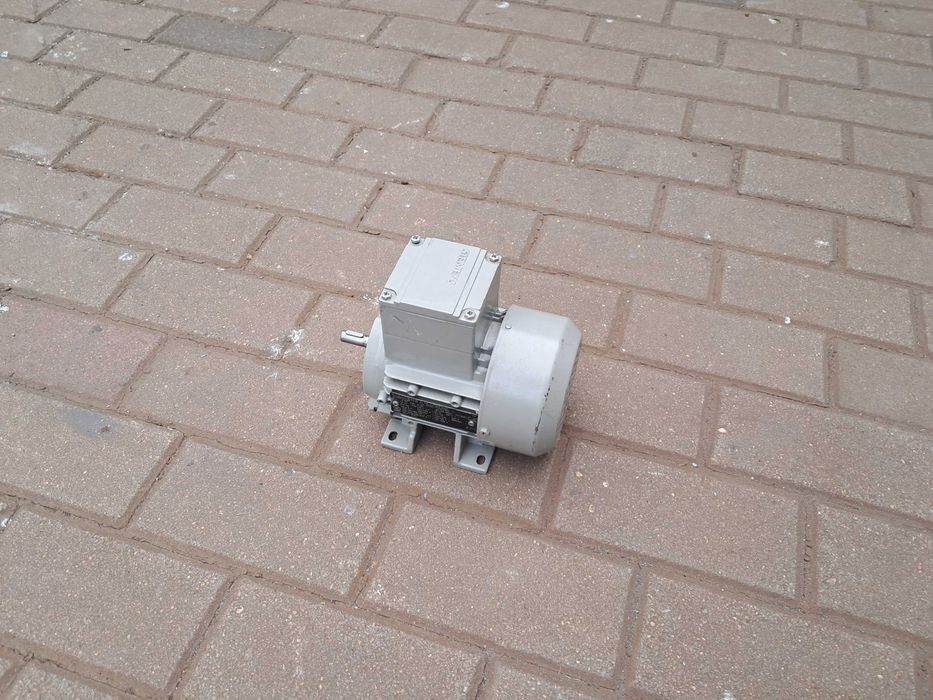 Silnik elektryczny 0,18kw 1350 obrotów Siemens. Wysyłka