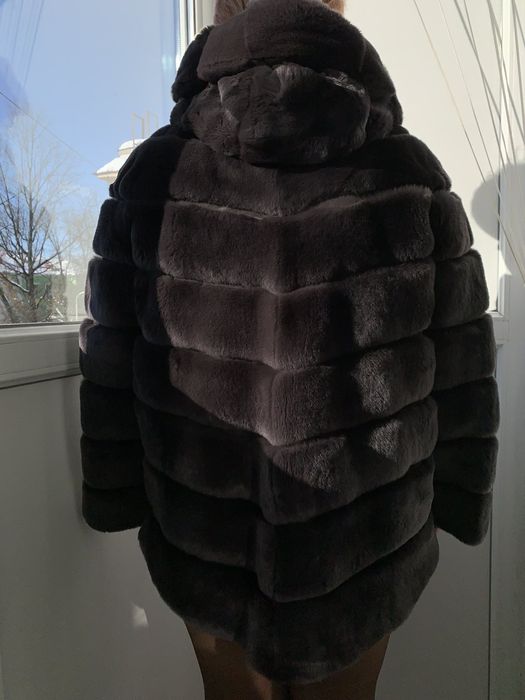 Продається шуба Шиншиловий кролик REX