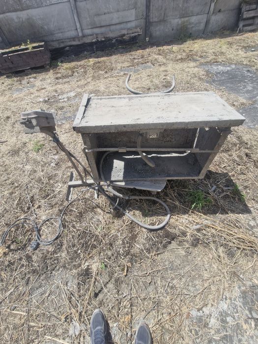 Вібростіл та форми для блоків