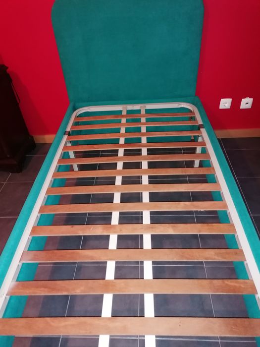 Cama estilo moderno + estrado