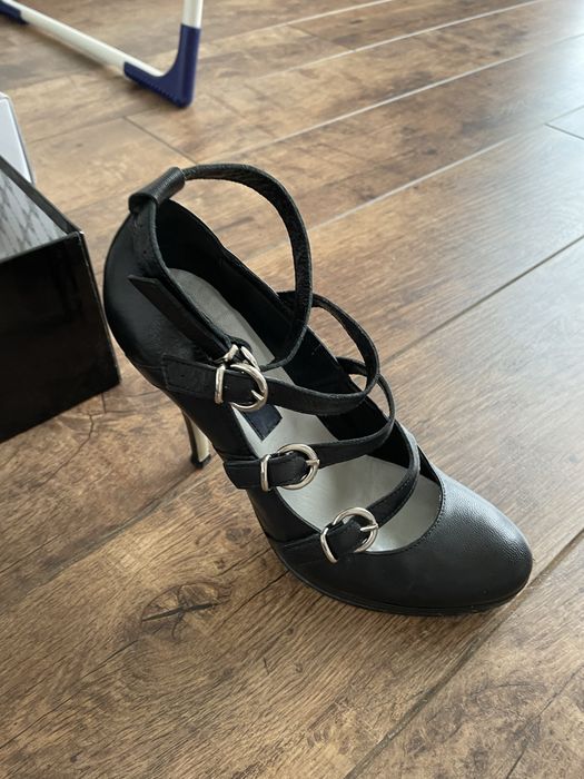 Buty okazja !!! roz.37 cena za pare !