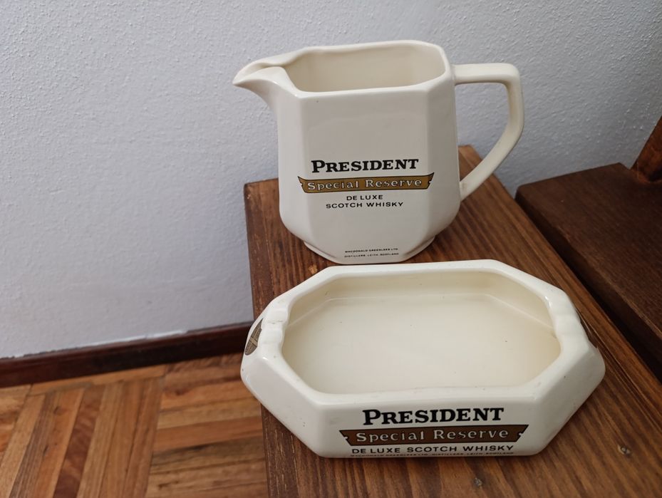 Jarra e suporte President