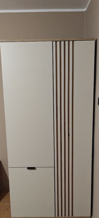 Montaż i skręcanie mebli w paczkach