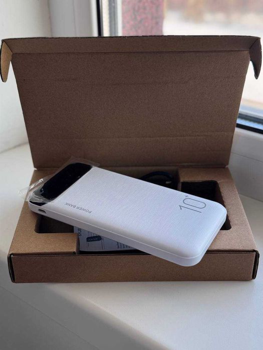 Новий Power Bank 10000mAh, з дисплеєм заряду