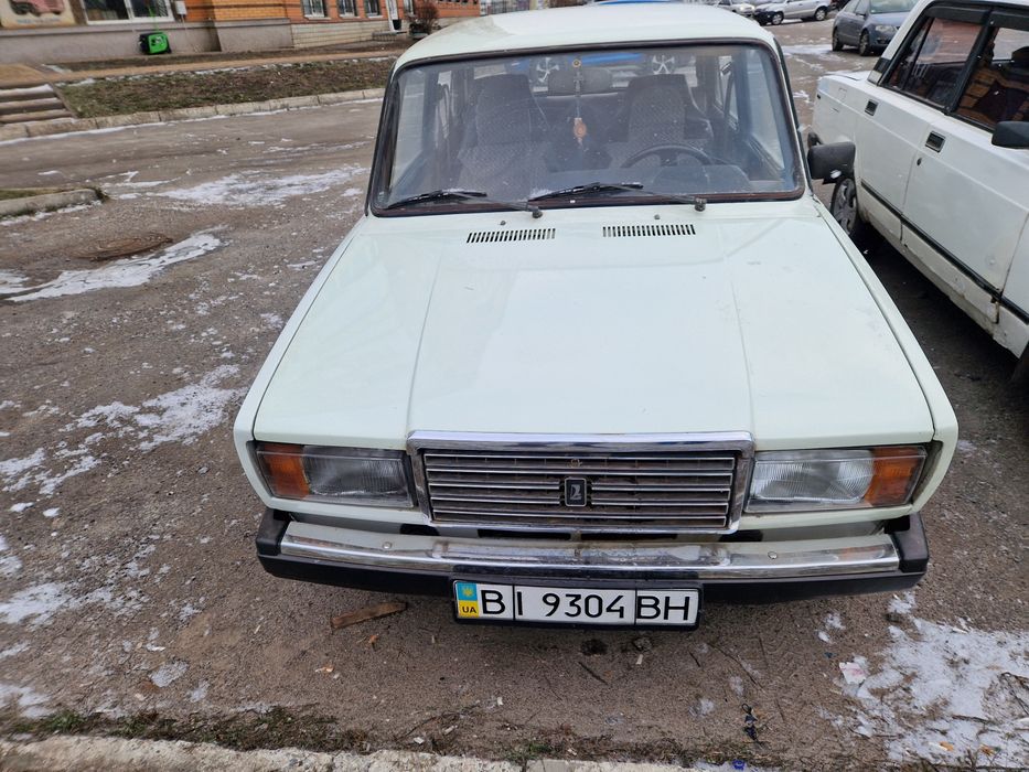 Авто в хорошому стані.сів поїхав