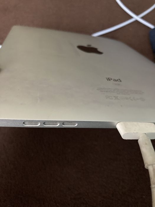 Zabytkowy ipad1 a1219 pierwsza edycja