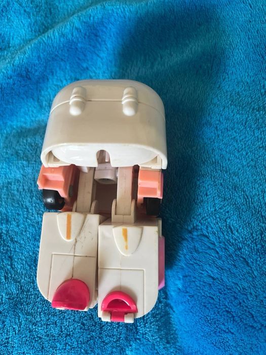 Robocar Poli Amber ambulans autko figurka transformująca ok. 9 cm