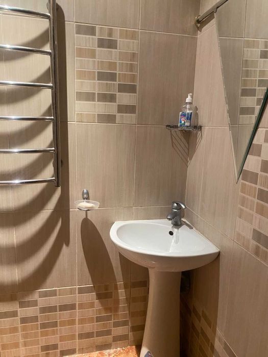 Продам 3к 107м пр- т Науки 62-А Бізнес Клас Ремонт Меблі Техника Цегла