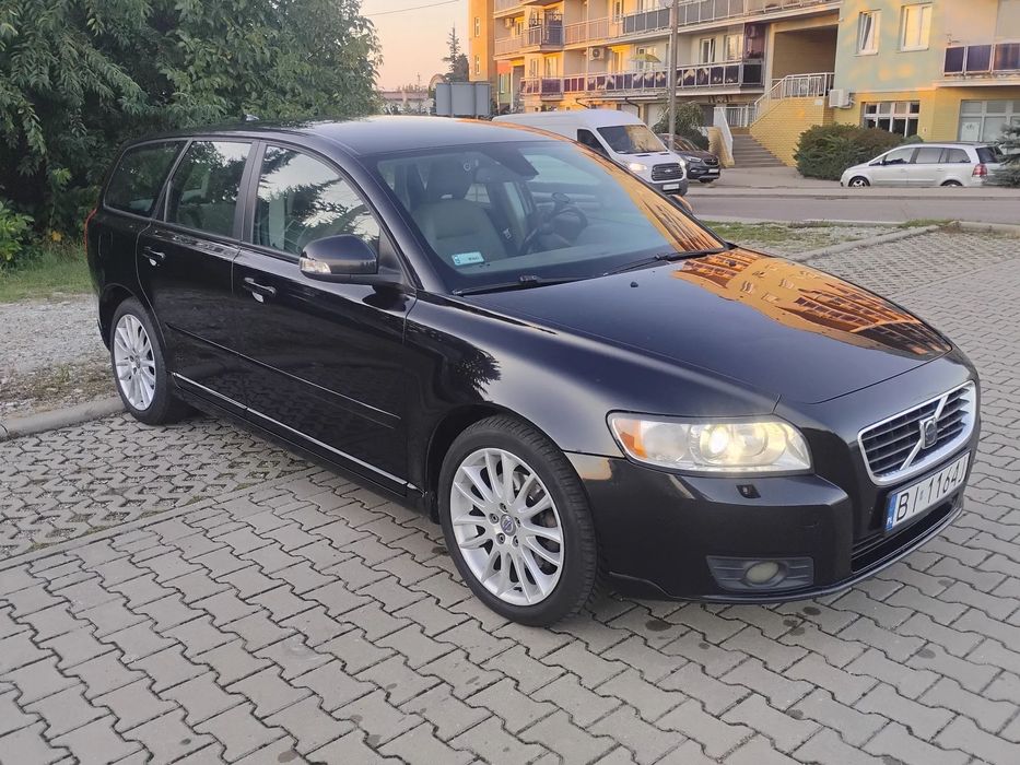 Volvo V50