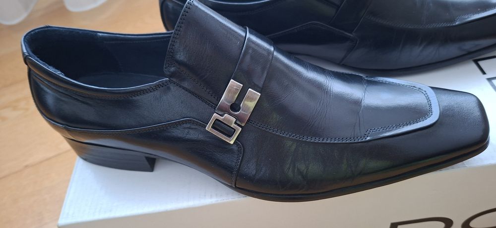 Sapatos Pretos Homem Tam42 NOVOS