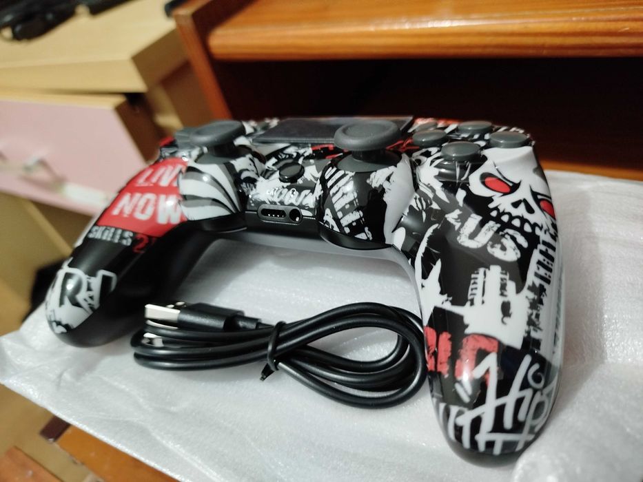 Comando NOVO PS4, PS3 e PC sem fios wireless Bluetooth, cabo incluído