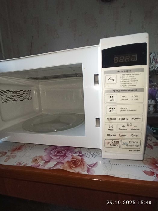 Мікрохвильова піч, не працююча