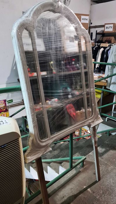 Białe eleganckie lustro - tylko odbiór osobisty