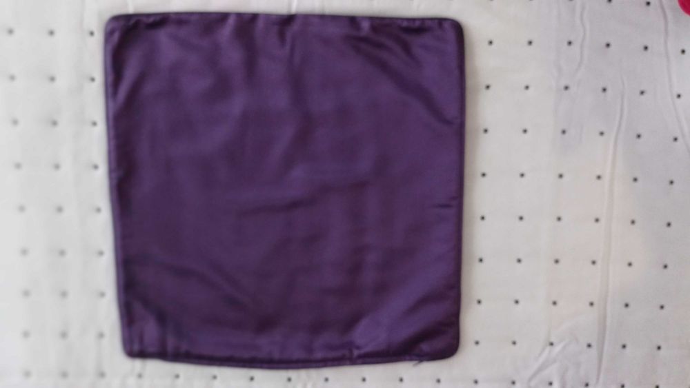 Oportunidade! Almofada em excelente estado Zara Home