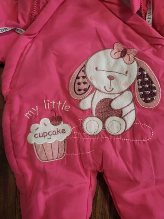 Kombinezon niemowlęcy noworodkowy dla dziewczynki 62