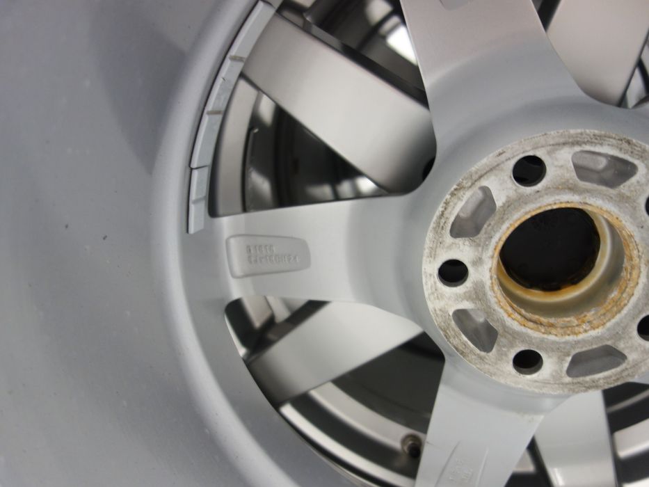 245/45R18 275/40R18 Koła zimowe Pirelli Mercedes W213 Bmw G30 TPMS 4x7m