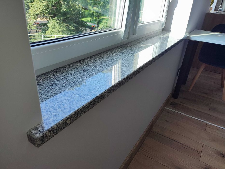 Parapet szary strzegom polerowany