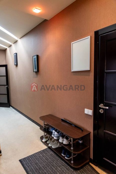 Велика простора квартира у цегляному якісному будинку ЖК Каскад