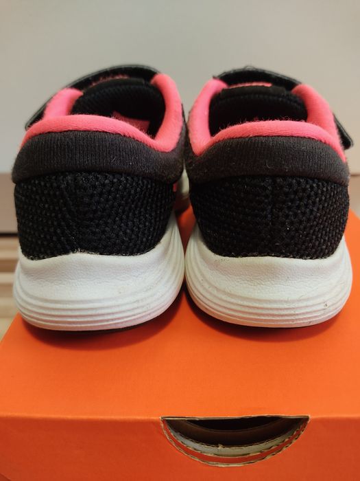 Nike revolution 4, buty na rzep, r.27,5- 17,6 cm
