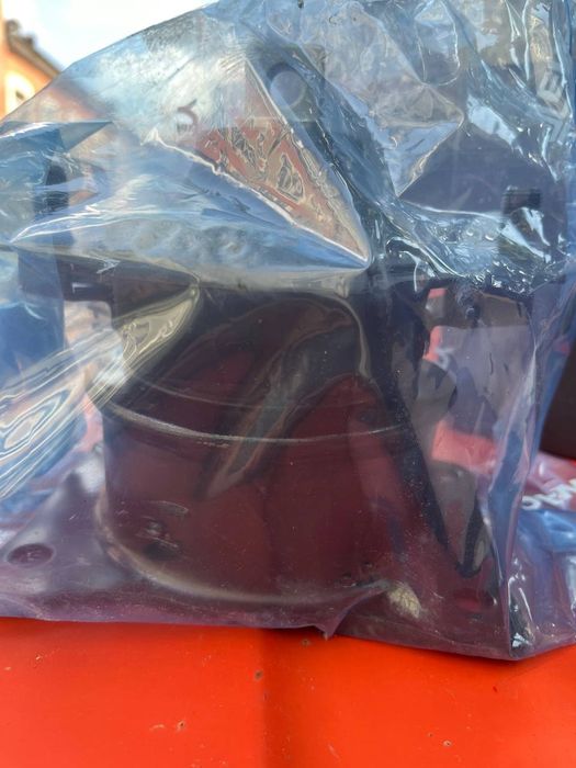 Продам опоры двигателя