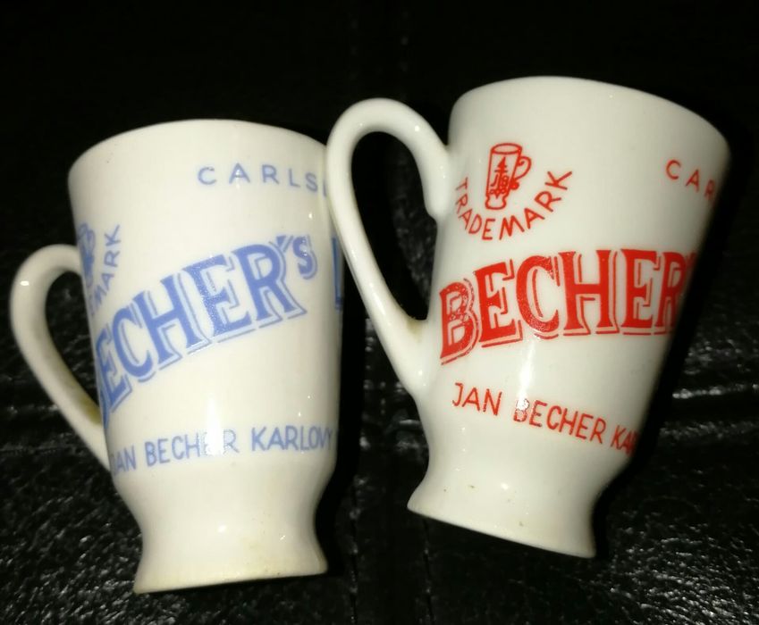 Canecas chávena antiga Checoslováquia miniatura caixa em osso veludo