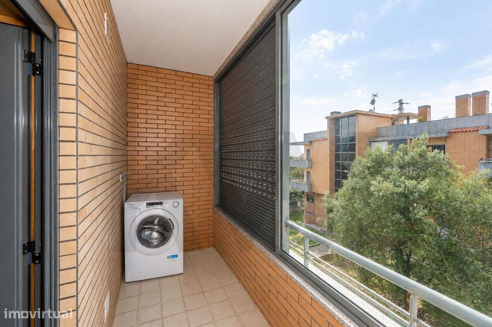 Apartamento T3 com rooftop com vista mar e garagem fechada | Vila Prai