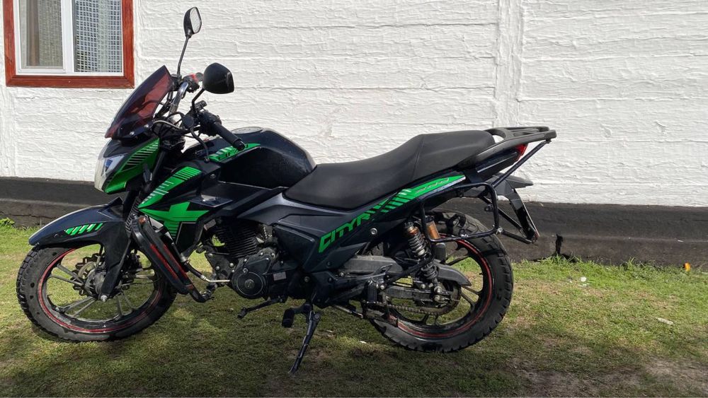 Lifan cityr 200.