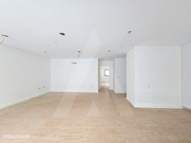 Apartamento T2 moderno - Open Space com imensa luz natura