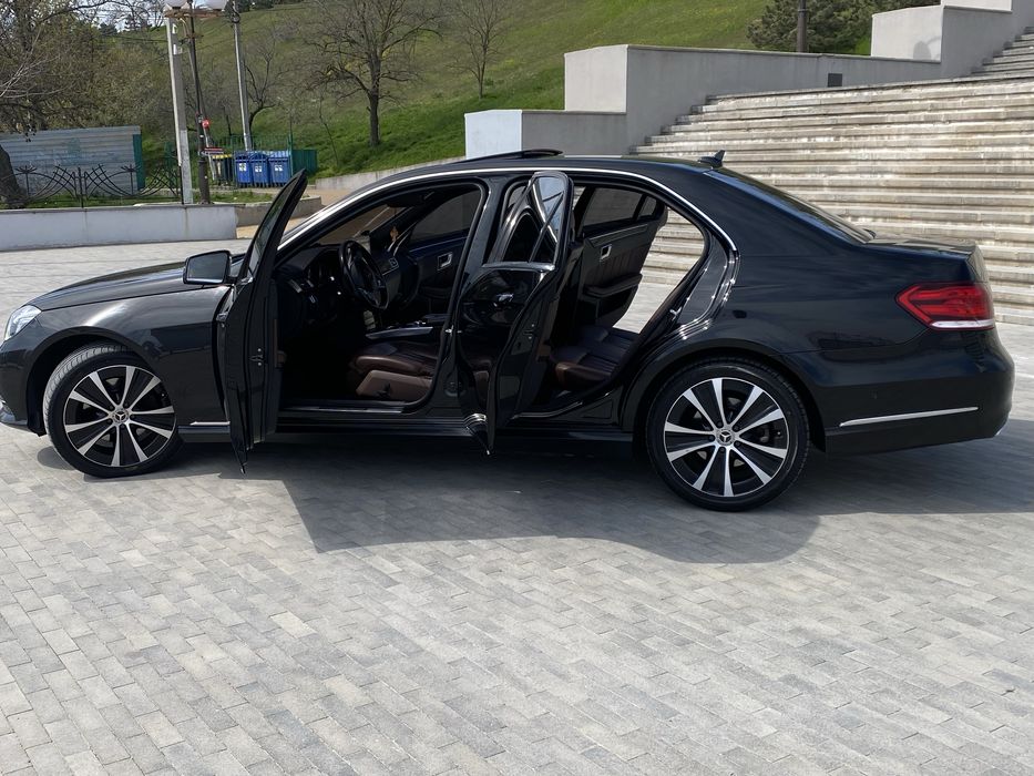 Продаєтся автомобіль Mersedes Benz E300 Hybrid W212 2013г в