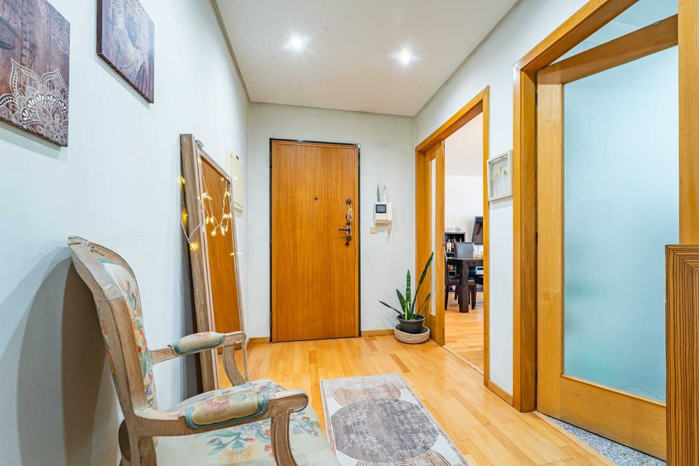 T3 Valongo com garagem fechada para 2 carros