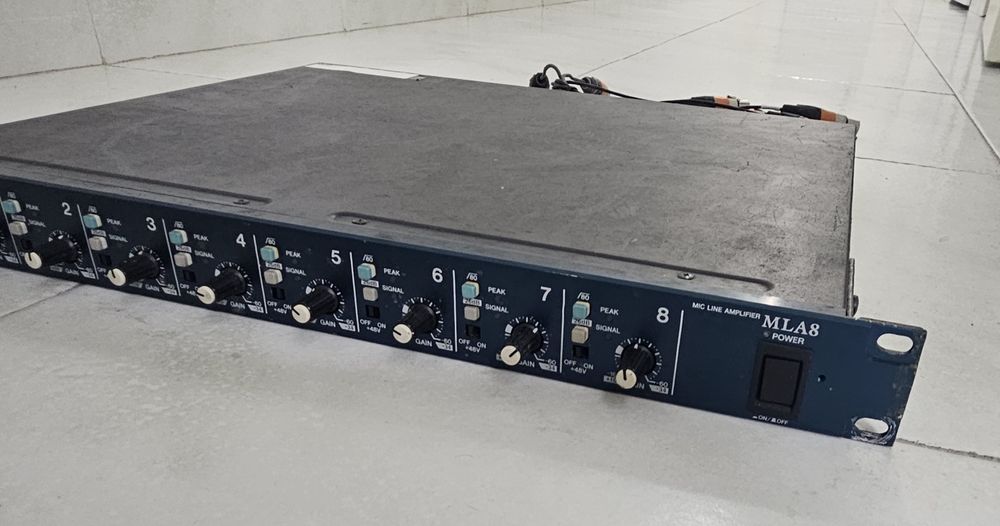 Microfone pré amplificador de 8 canais