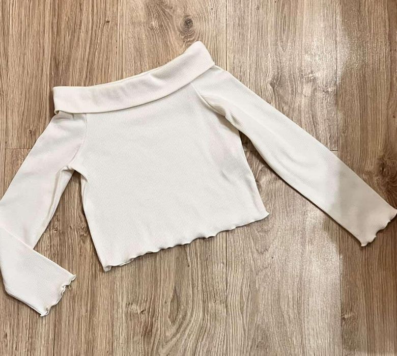 Стильна кофтинка в рубчик