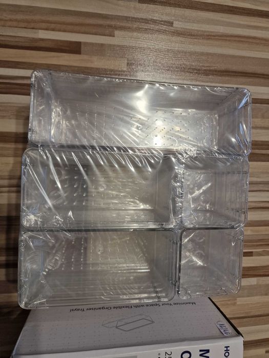 25 przezroczystych plastikowych organizerów do szuflad