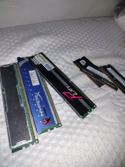 Pamięć RAM DDR3 różne