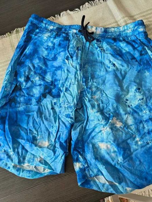 Spodenki szorty męskie niebieskie tie dye r.32