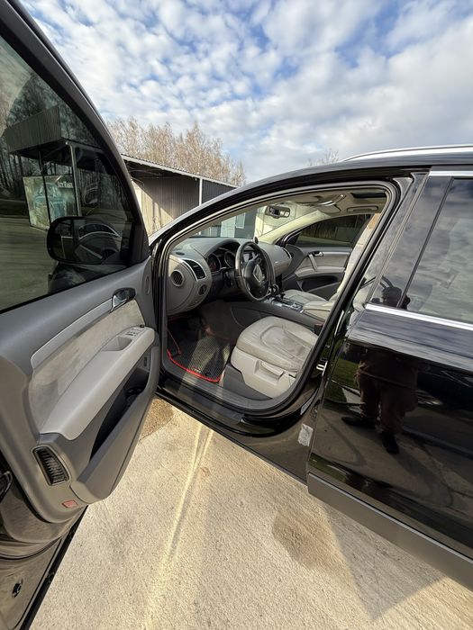 Продам AUDI Q7 4l