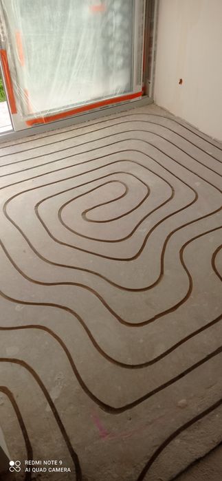 Ogrzewanie podłogowe frezowane