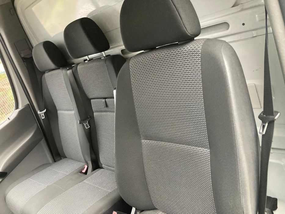 Mercedes sprinter com plataforma elevatória