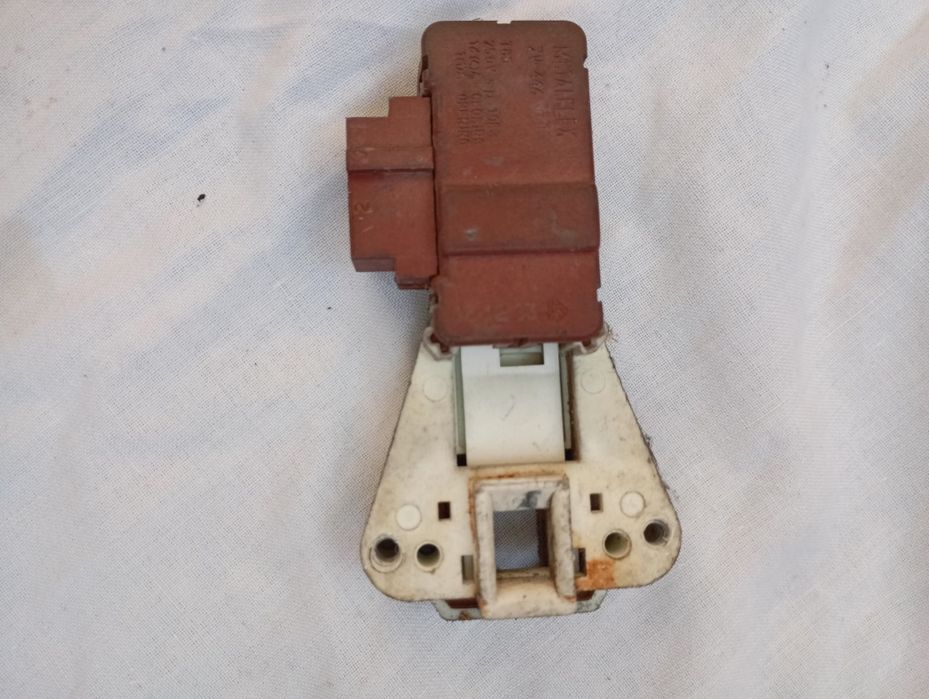 Запчасти для стиральной машины Indesit.