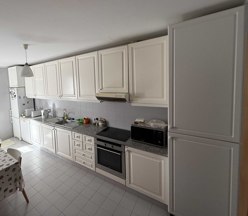 Cozinha Completa Branca - Móveis + Bancada + Lava-loiça + Exaustor