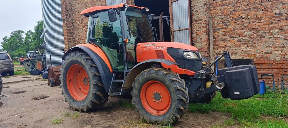 Ciągnik Kubota M9960