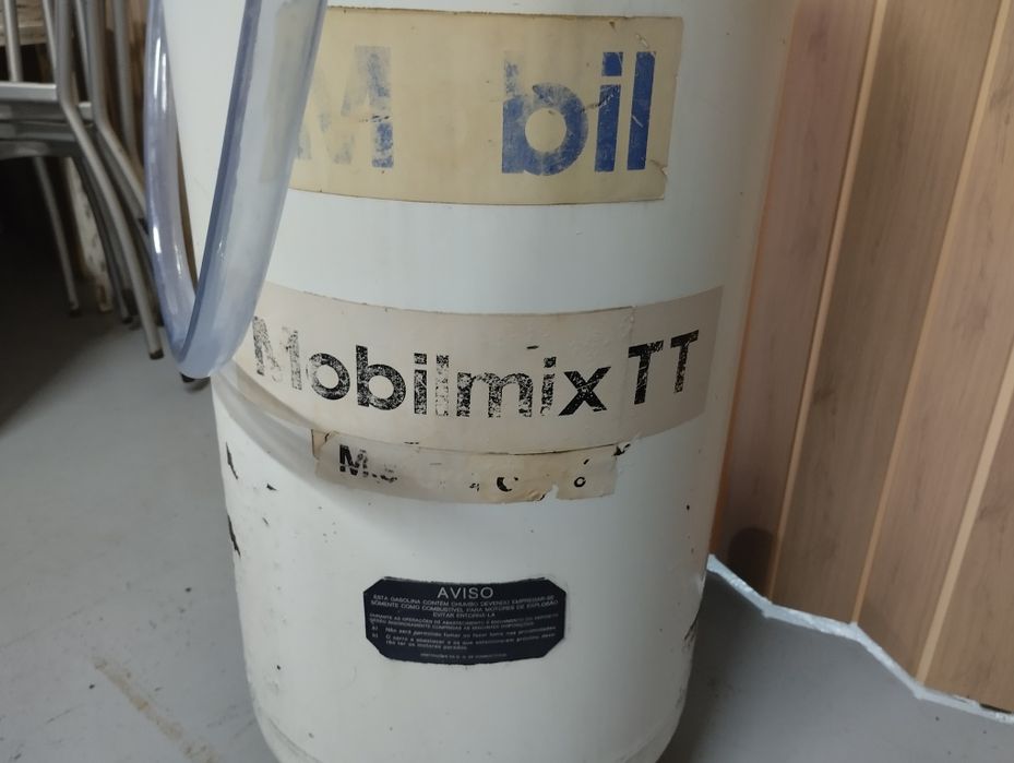 Bomba de gasolina  Mobil