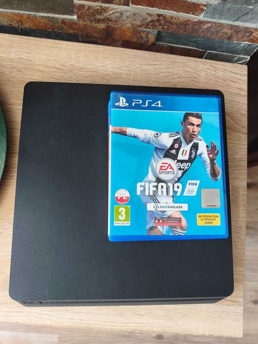 Konsola Sony PlayStation 4 Slim 500GB