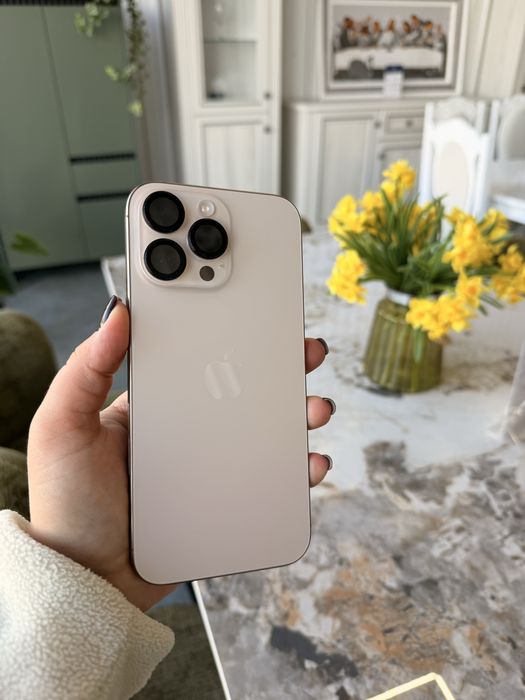 Продам 16 Pro max 256 gb