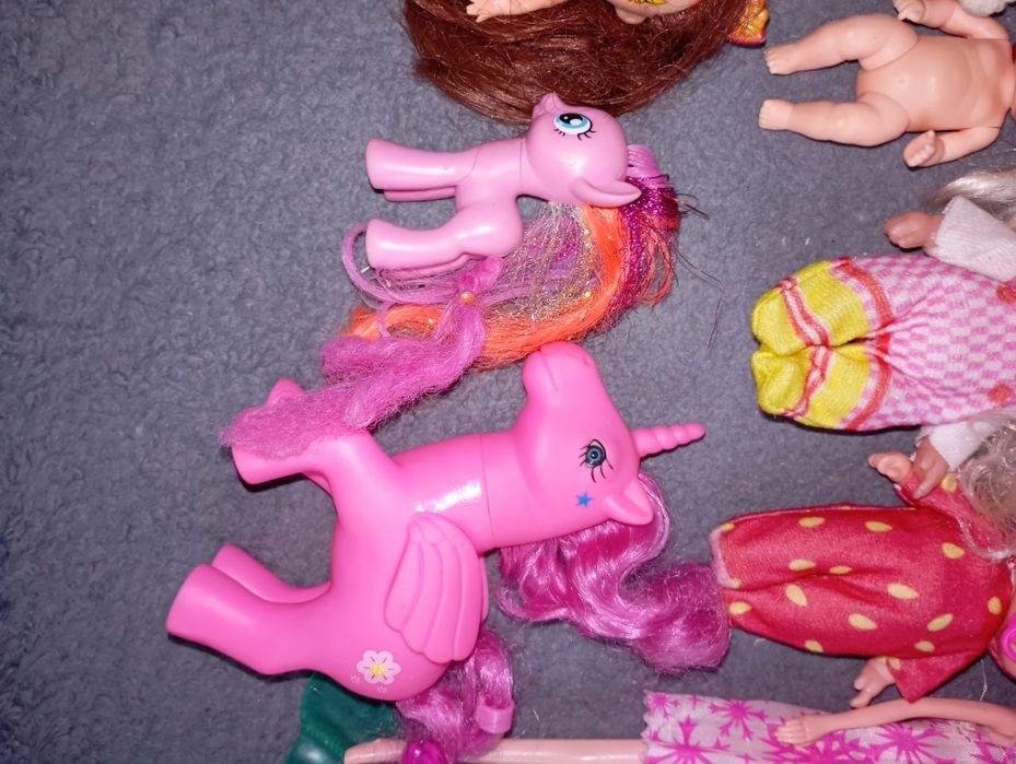 Лот іграшок для дівчинки